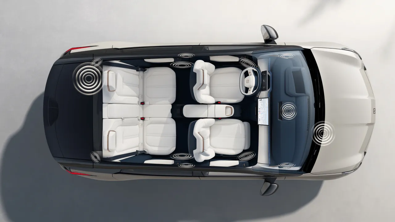 Zeekr X — Interior